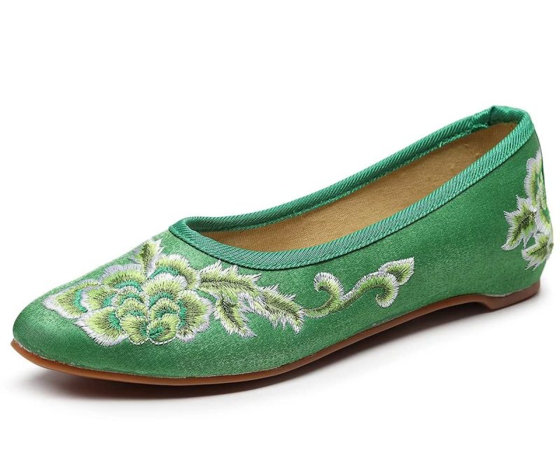 embroidered-shoes