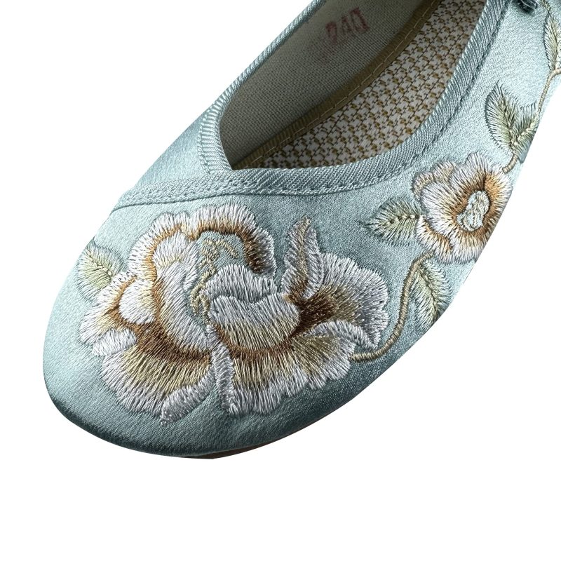 embroidered shoes - 图片 2